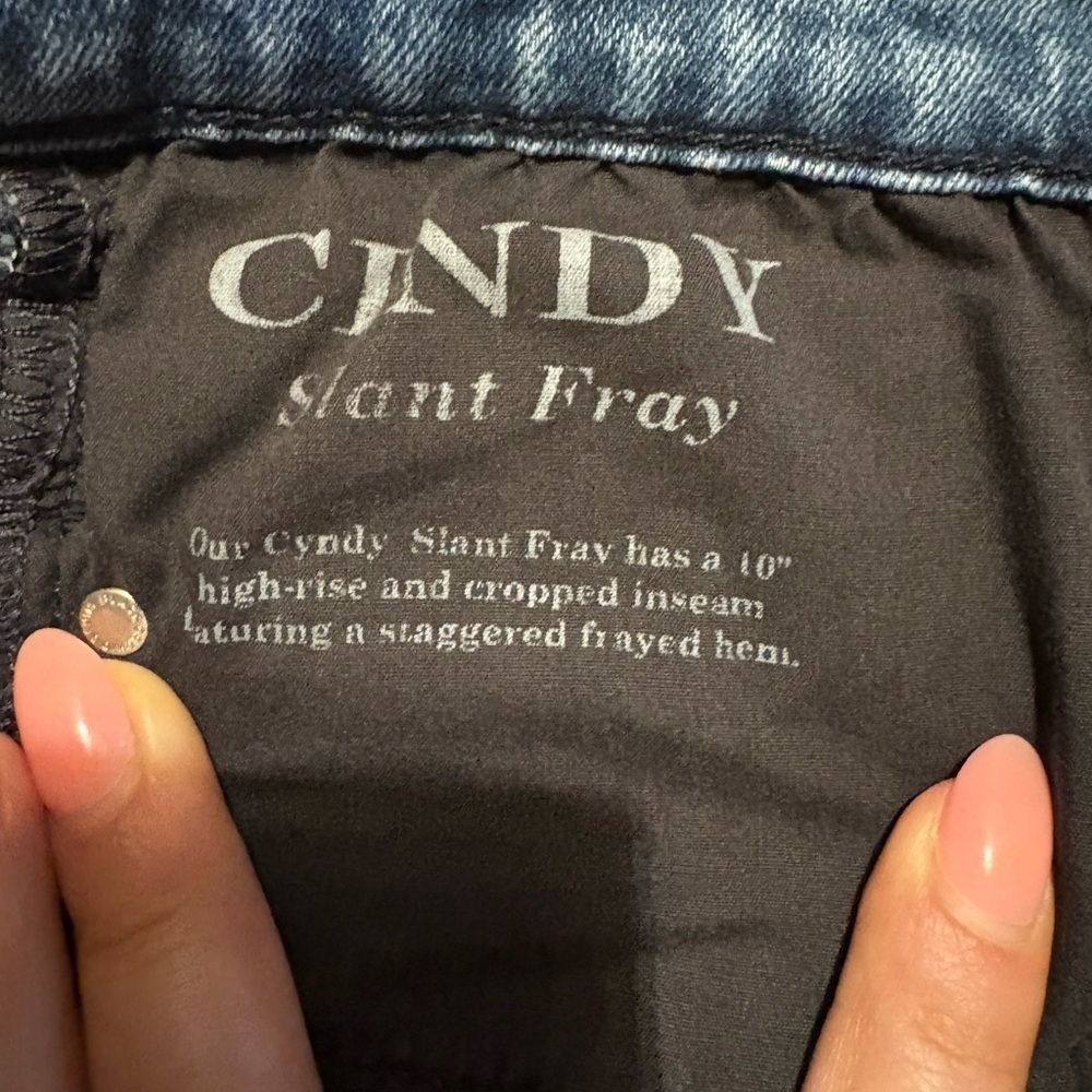 Black Orchid women’s slant fray medium wash blue jeans sz 30 preloved - Picture 10 of 11